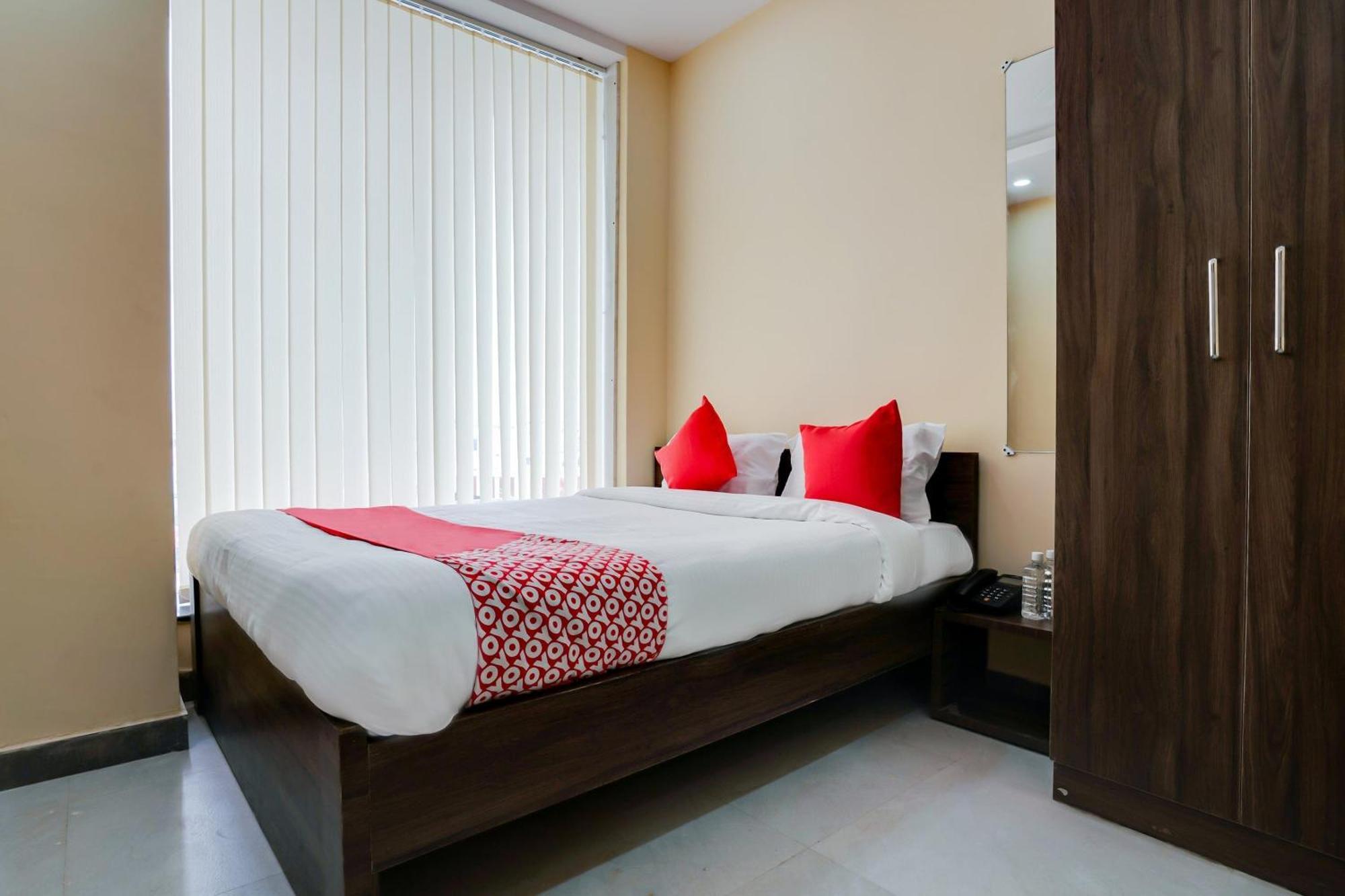 Hotel O Alekhya Residency Cafe Bahar Sururnagar Kültér fotó