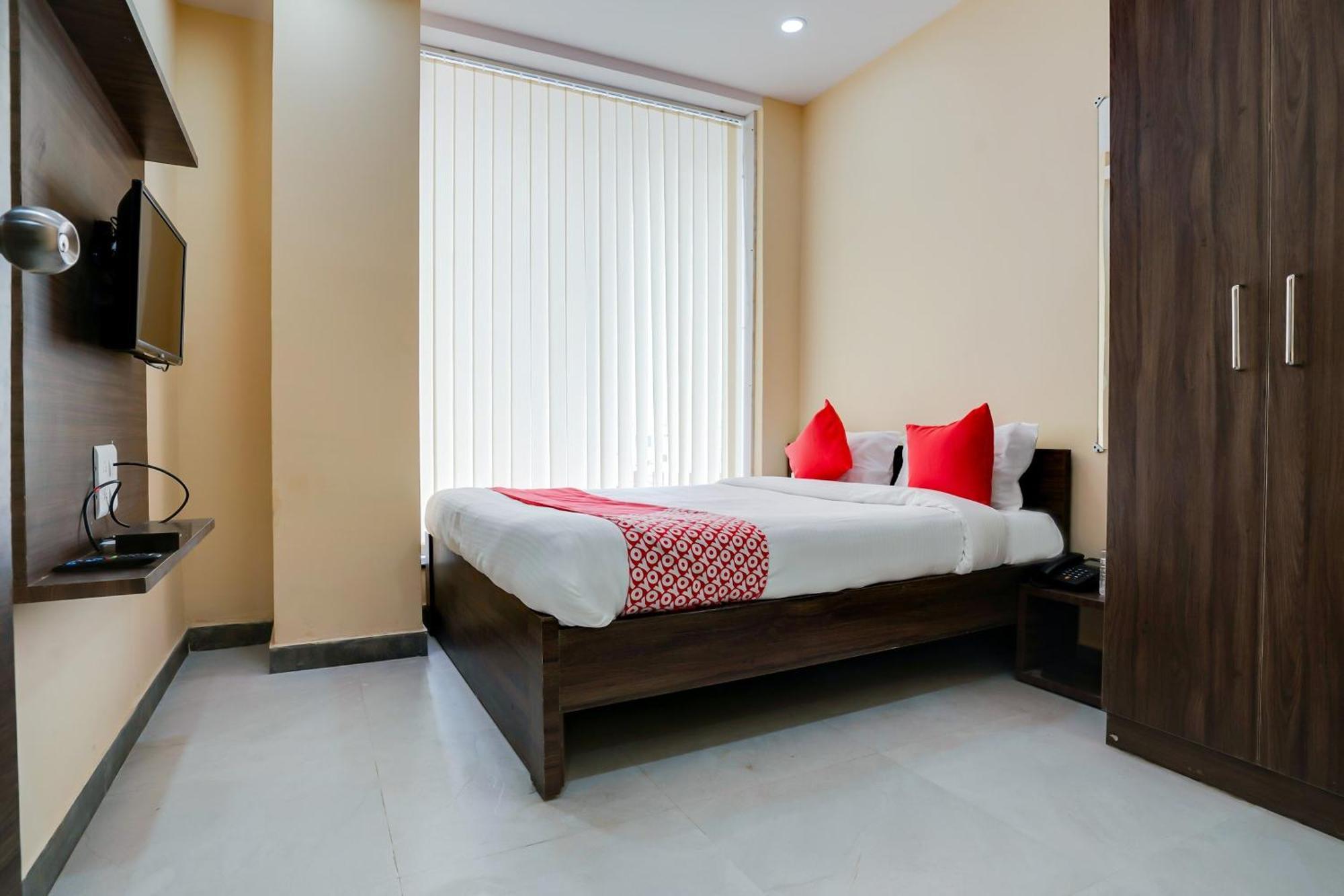 Hotel O Alekhya Residency Cafe Bahar Sururnagar Kültér fotó