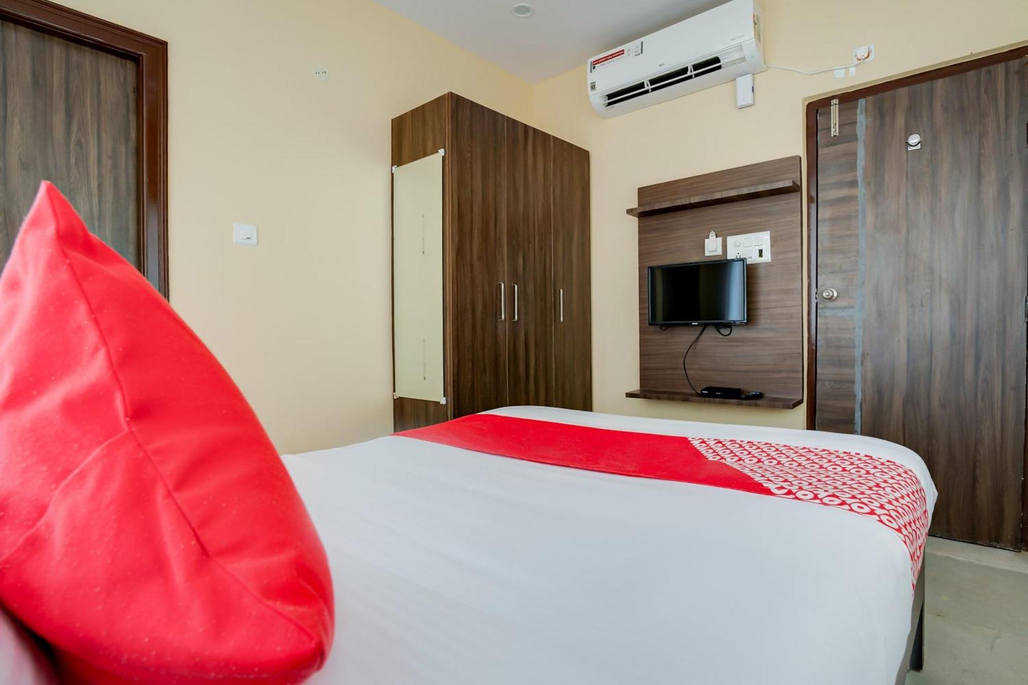 Hotel O Alekhya Residency Cafe Bahar Sururnagar Kültér fotó