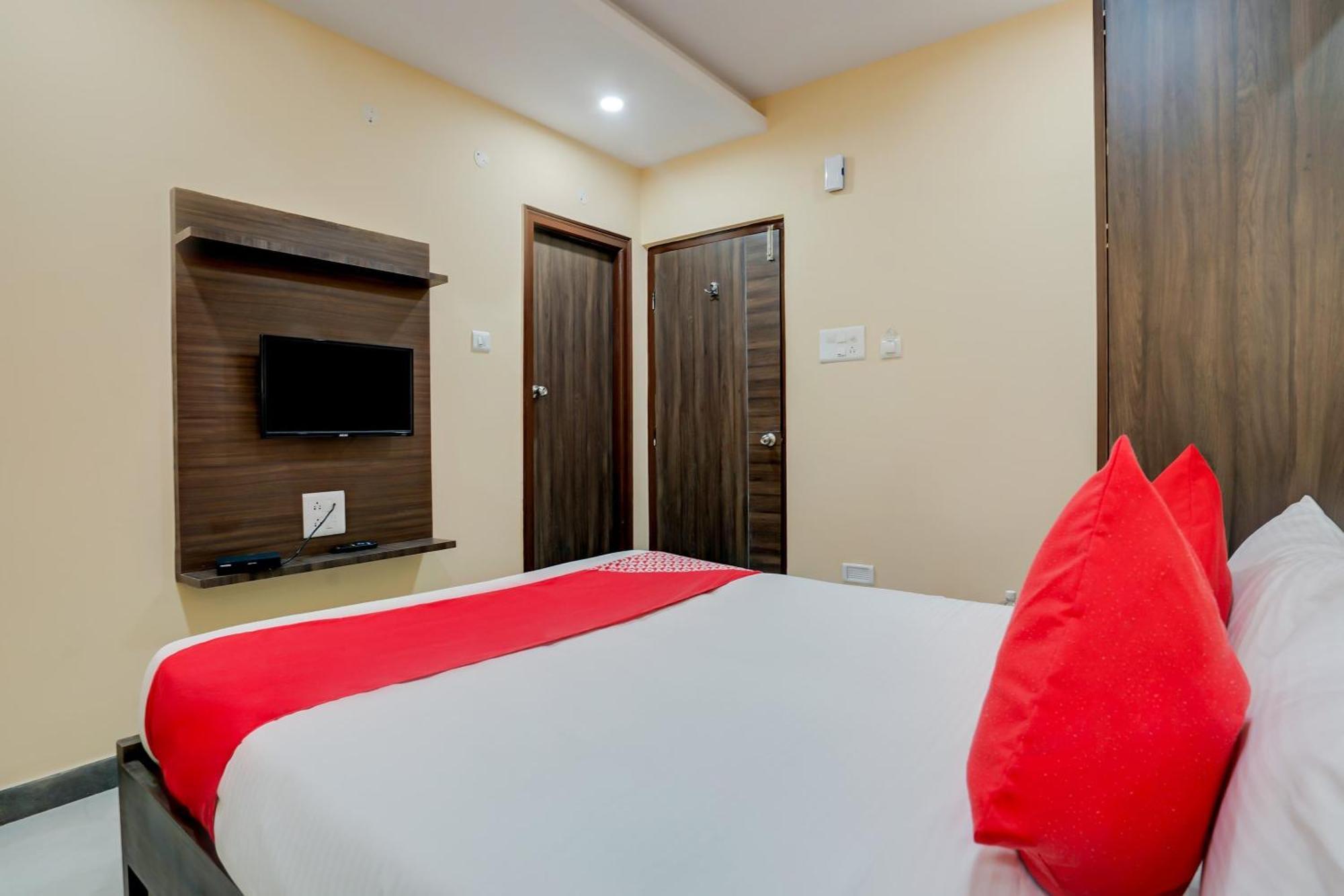 Hotel O Alekhya Residency Cafe Bahar Sururnagar Kültér fotó