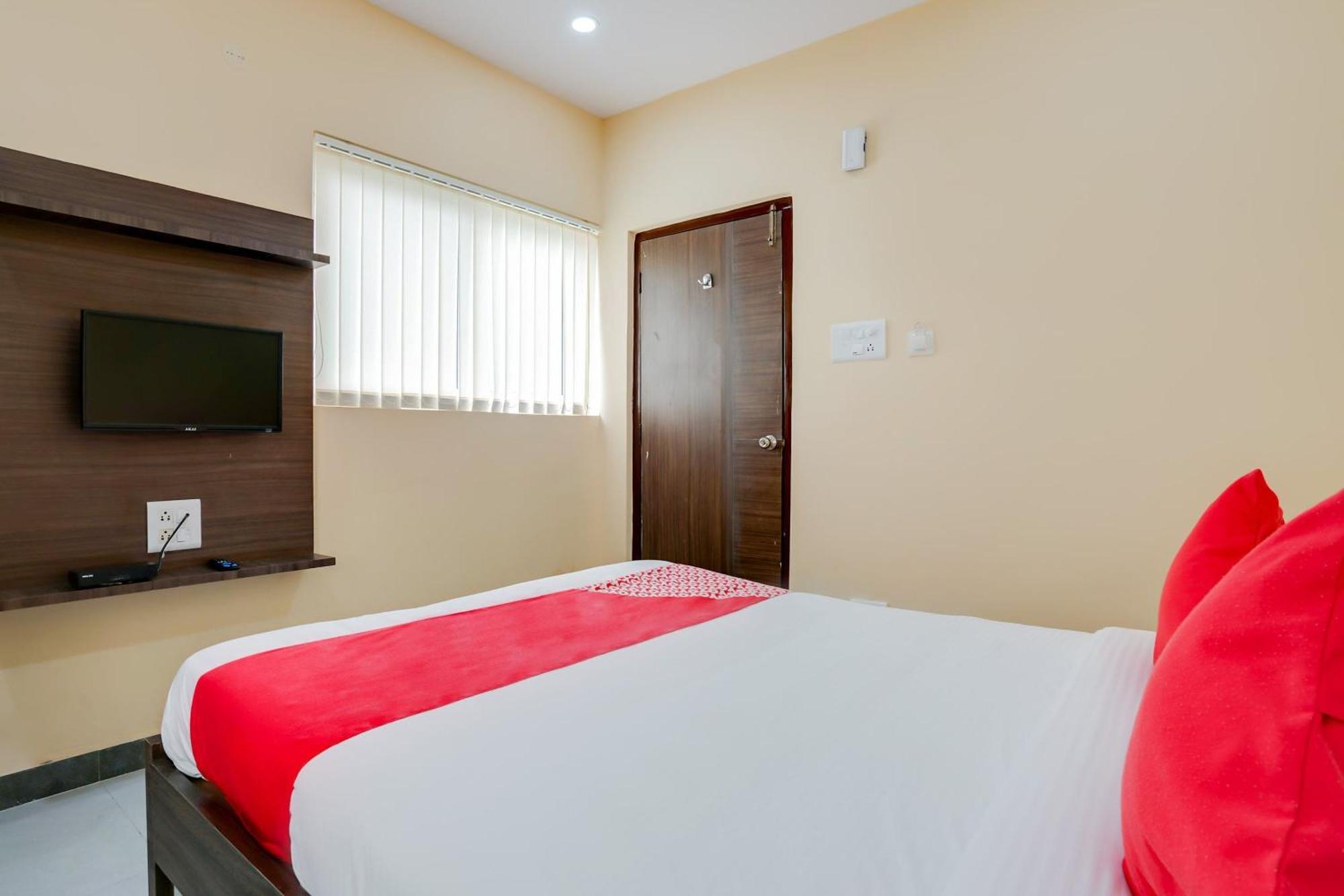 Hotel O Alekhya Residency Cafe Bahar Sururnagar Kültér fotó